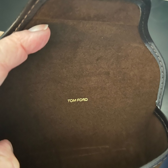 TOM FORD NWT BROWN SUEDE LIKE LARGE INCLUSIVE EYEGLASS CASE- NO GLASSES - Picture 4 of 8